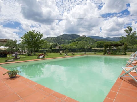 Swimming Pool, Property, Resort, Real Estate, Sky, Leisure, Water, Vacation, House, Estate