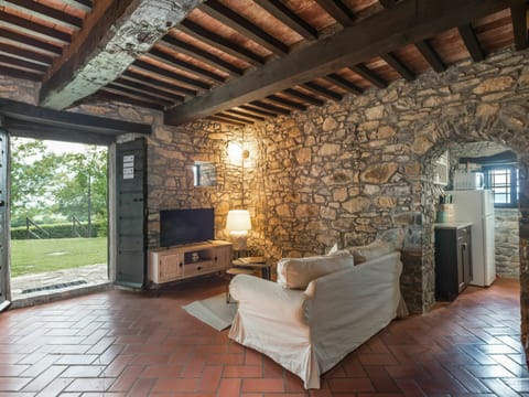 Property, Picture Frame, Building, Wood, Interior Design, Lighting, Architecture, Plant, Floor, Beam