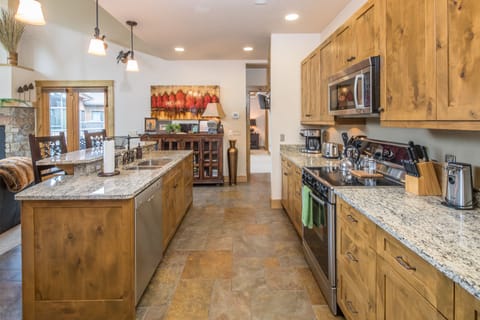 Cook your favorite meal | Main Level