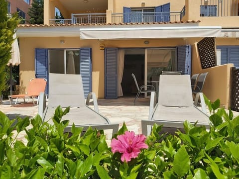 Large terrace overlooking the pool 
With sunbeds for a relaxing holiday