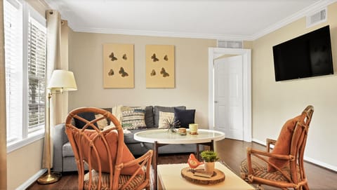 Amazon prime, Netflix & Disney+ available 