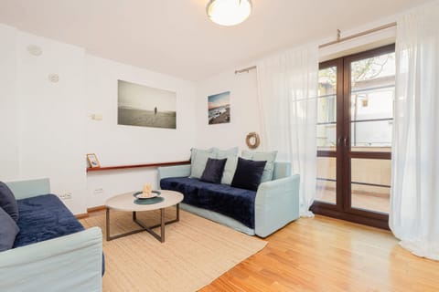 Stylish living room with coffe table.