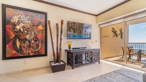 Stylish art and wall mounted TV