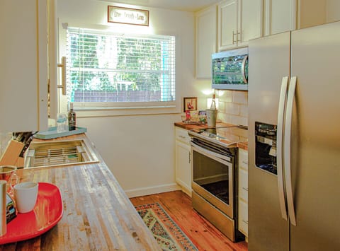 Kitchen - Cooking a gourmet meal with a beautiful view