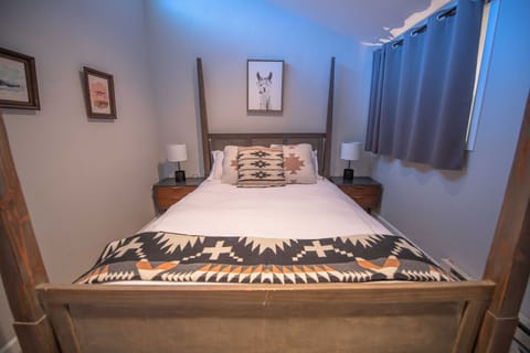 Newly furnished condo with lots of natural light and modern mountain decor.