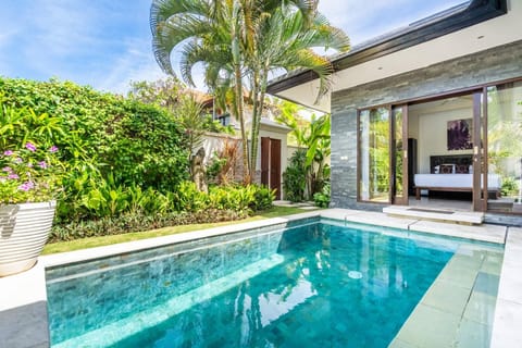 Athena 1 – One-Bedroom Honeymoon Pool Villa (1350)