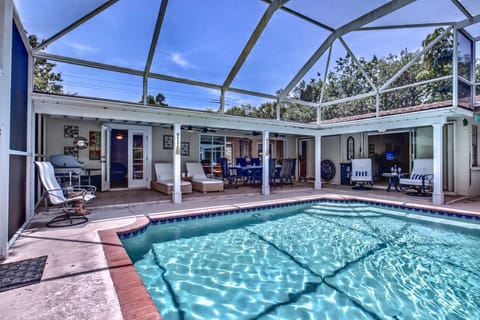 Hang out under the canopy in the shade or get your tan on in the sunshine....up to you!