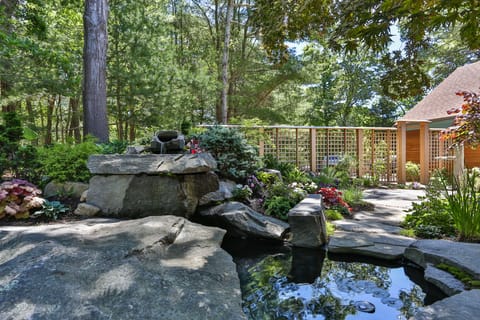 BNERO - Serene & Tranquil Gardens Getaway!