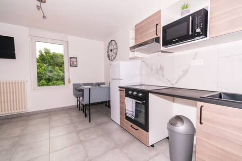 Modern Traveler Apartment