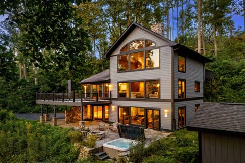 Welcome to Blue Ridge Bliss—enjoy panoramic views and two spacious decks built for relaxing.