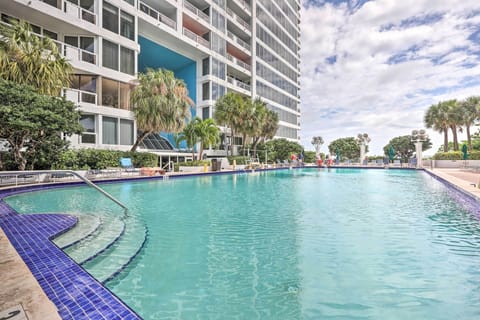 Miami Vacation Rental | 3BR | 2BA | 1,750 Sq Ft | Step-Free Access