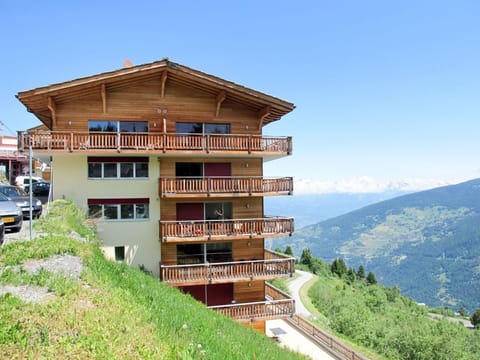 Property, Building, House, Hill Station, Architecture, Real Estate, Apartment, Mountain, Mountain Range, Home
