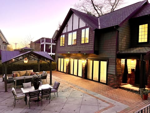 The beautiful upstairs Carriage House w/plenty of parking & private courtyard. 