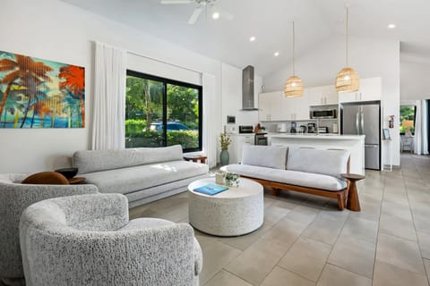 Open Concept Living Ara