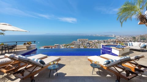 Villa Ventana Pool Deck