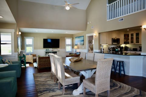 Plenty of space to hangout, cook meals, eat meals, watch TV, and more at Blackbeard's Return!