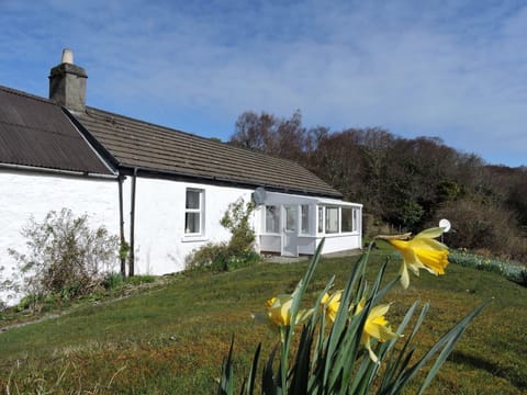 Cove Cottage from the front