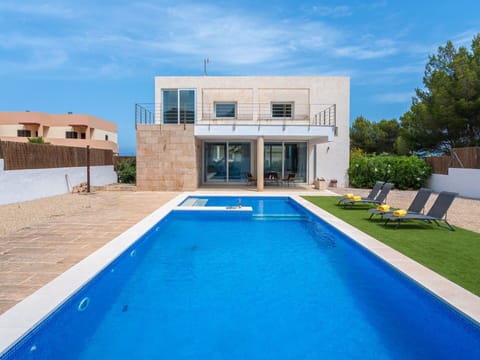 Water, Sky, Plant, Cloud, Property, Building, Window, Swimming Pool, Azure, Tree