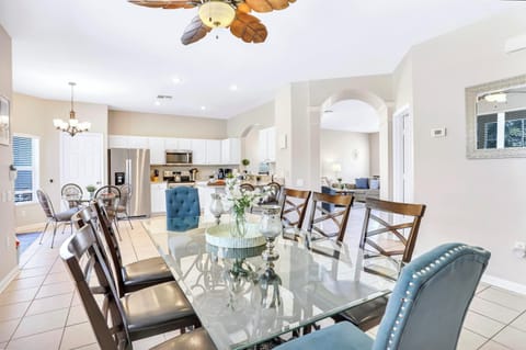 dining for everyone in the same room