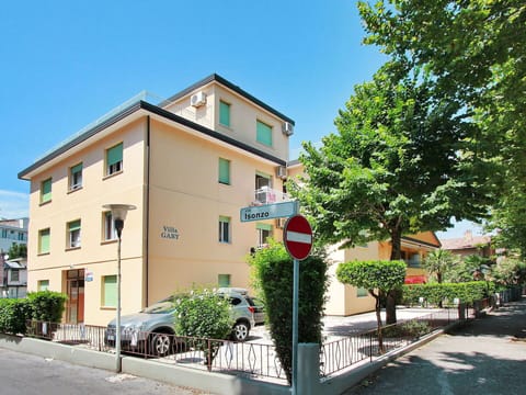 Residential Area, Property, Neighbourhood, Building, House, Town, Real Estate, Architecture, Mixed-Use, Apartment
