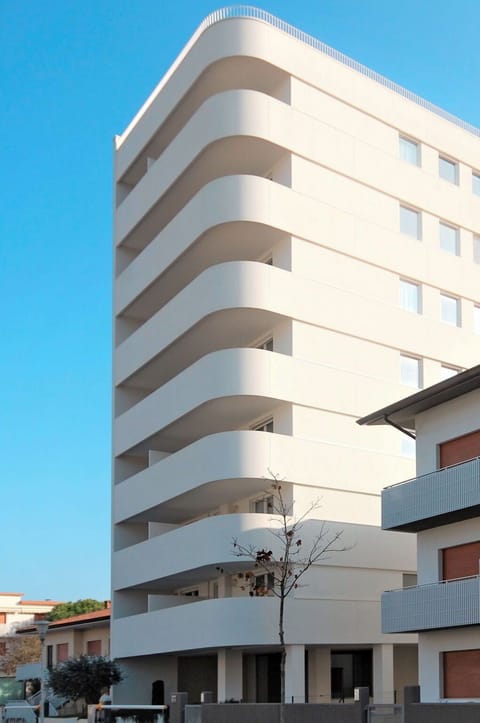 Building, Sky, Daytime, Property, Window, Tower Block, Urban Design, Condominium, Material Property