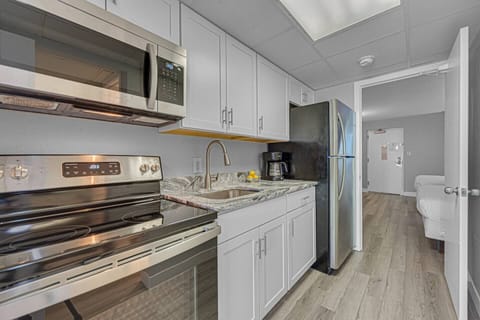 Enjoy preparing breakfast with your family in our kitchen.