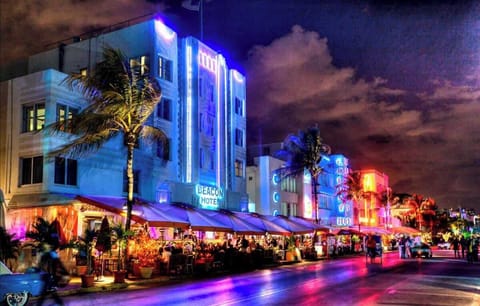 @ 15 minutes from the world famous beaches of Miami Beach and Ocean Drive
