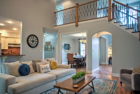 Bright and Airy Open Concept Living