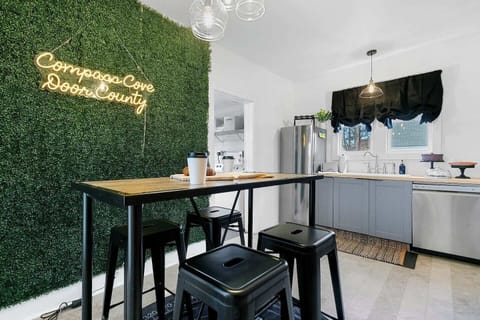 Extra 4-top seating area in the kitchen