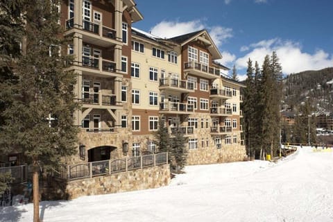 Lone Eagle Condos in Keystone