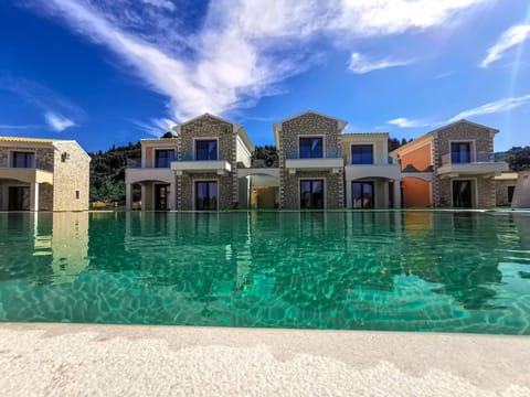 Erikousa Palace Suite M16