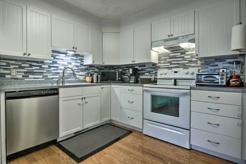 Kitchen | Cooking Basics | Drip Coffee Maker