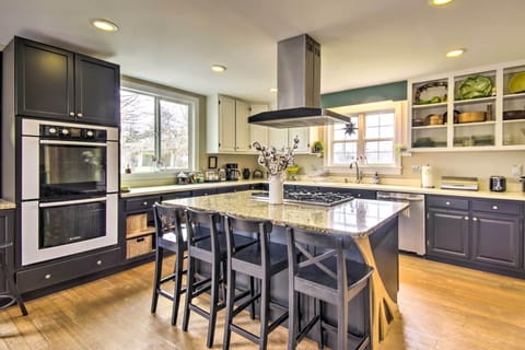 Kitchen | Blender | Coffee Maker | Cooking Basics | Spices