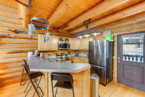 Kitchen | Cooking Basics | Washer/Dryer | 2nd Floor