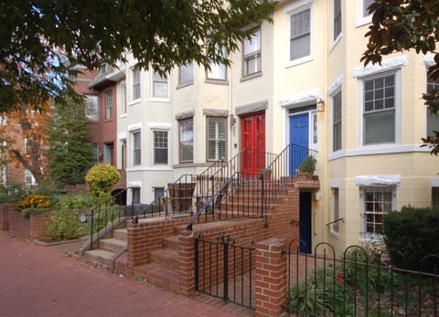 Quiet, friendly Capitol Hill block