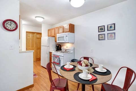 Kuerig, rice cooker, blender, pots, pans and dishes.