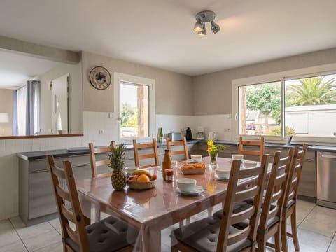 Table, Property, Furniture, Window, Chair, Wood, Interior Design, Lighting, Tableware