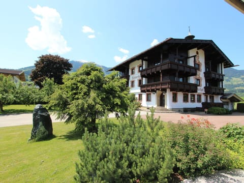 Property, House, Home, Estate, Building, Tree, Real Estate, Rural Area, Land Lot, Cottage