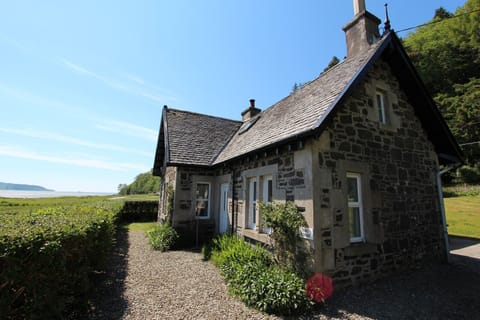 Front View, close the front gate and the garden is ideal for your furry friend 
