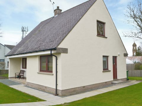 Exterior | Cluaran Cottage, Tain