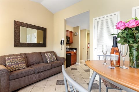 The unit provides complimentary wine and is equipped with a small kitchen for your convenience.