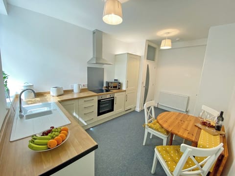 Kitchen | Katy&rsquo;s No 6, Amble, near Warkworth