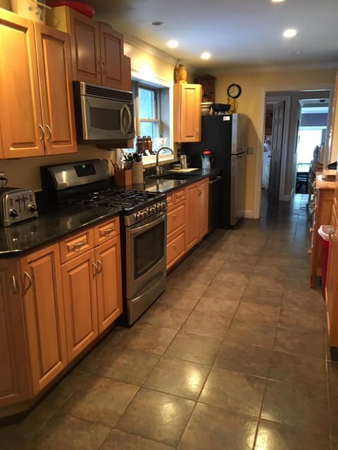 Chefs Kitchen with Stainless appliances. Fully Equipped. 