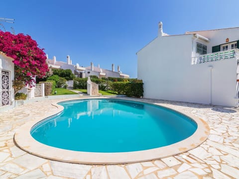 Swimming Pool, Property, Blue, Azure, Real Estate, Building, House, Vacation, Sky, Architecture