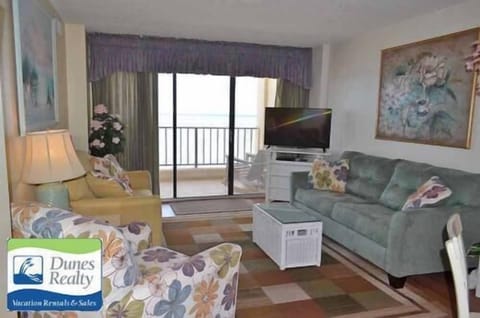 Ocean View with Balcony Access

Updated Pictures Coming Soon