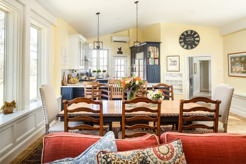 Open concept dining room and kitchen