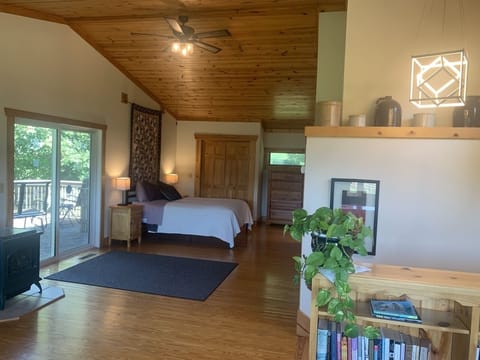 Master Loft Bedroom - one queen bed, one twin daybed, bathroom (with shower)