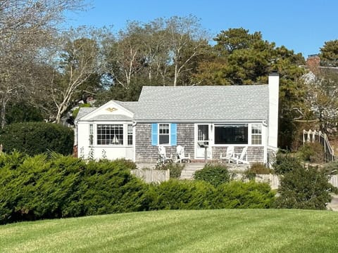 The 1 bedroom Sea Breeze Suite to the right with the raised patio perfect for sundowners. The 2 bedroom Dune Suite is the bay window to the left & flows back into the yard. This listing includes both suites; each has its own kitchen, full bath, LR.