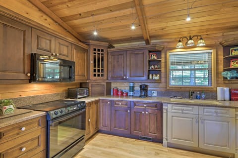 Kitchen | Drip Coffee Maker