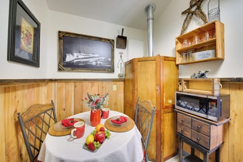 Dining Area | Dishware & Flatware